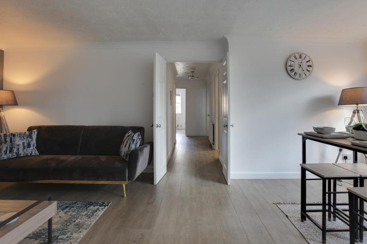 Apartment Entire Home/flat Perfect For Contractors *